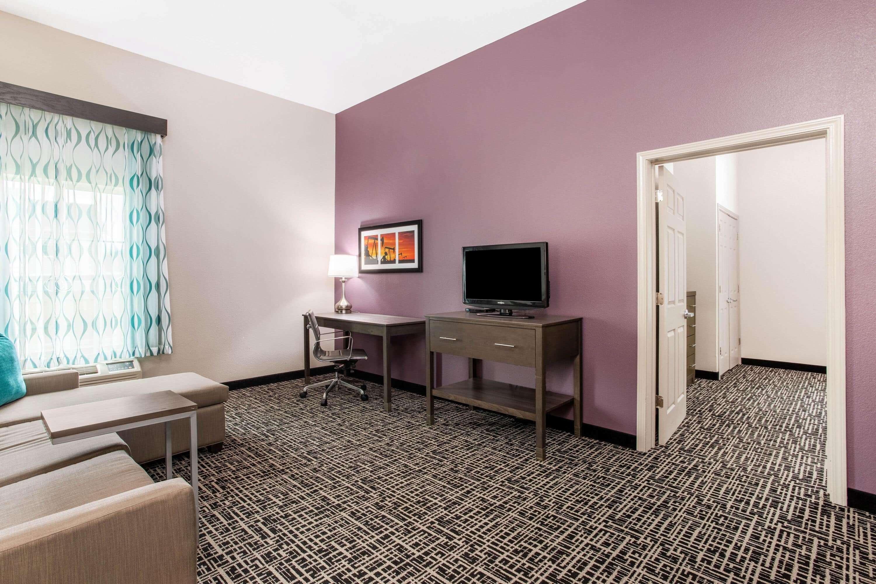 La Quinta By Wyndham Hillsboro Hotel Exterior photo